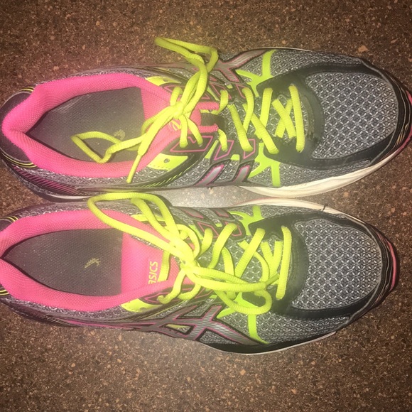 ASICS shoes good condition! Super comfy! - Picture 2 of 5